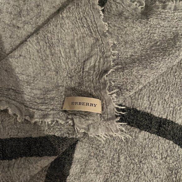 Burberry Wool Square Scarf Light Gray and Dark Gray MSRP $490 - Picture 2 of 3